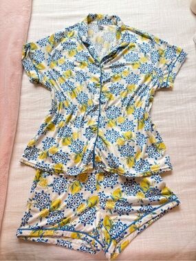 Women’s Hello Mello Lemon Print Short Pajama Set